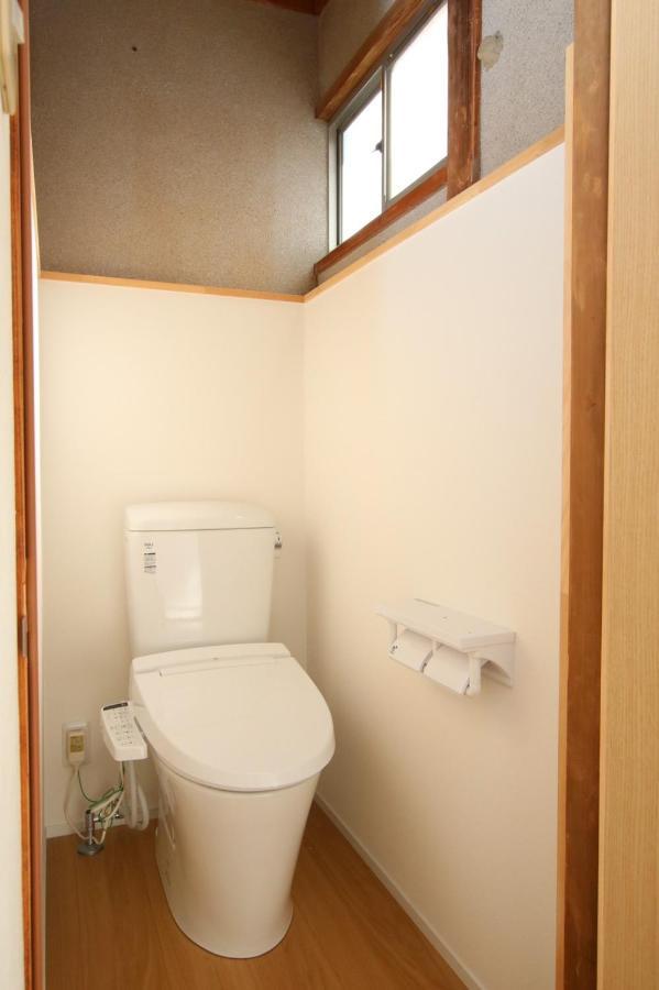 Guesthouse Omoya--全個室--囲炉裏のぬくもりと共にグループの絆を深める古民家宿でゆっくりとした時間を-6名部屋-6名部屋-8名部屋--最大20名-ペット同伴可は一室のみ- Matsuyama  Exterior foto