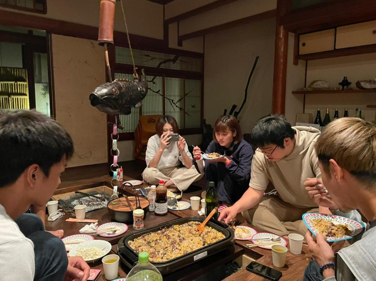 Guesthouse Omoya--全個室--囲炉裏のぬくもりと共にグループの絆を深める古民家宿でゆっくりとした時間を-6名部屋-6名部屋-8名部屋--最大20名-ペット同伴可は一室のみ- Matsuyama  Exterior foto